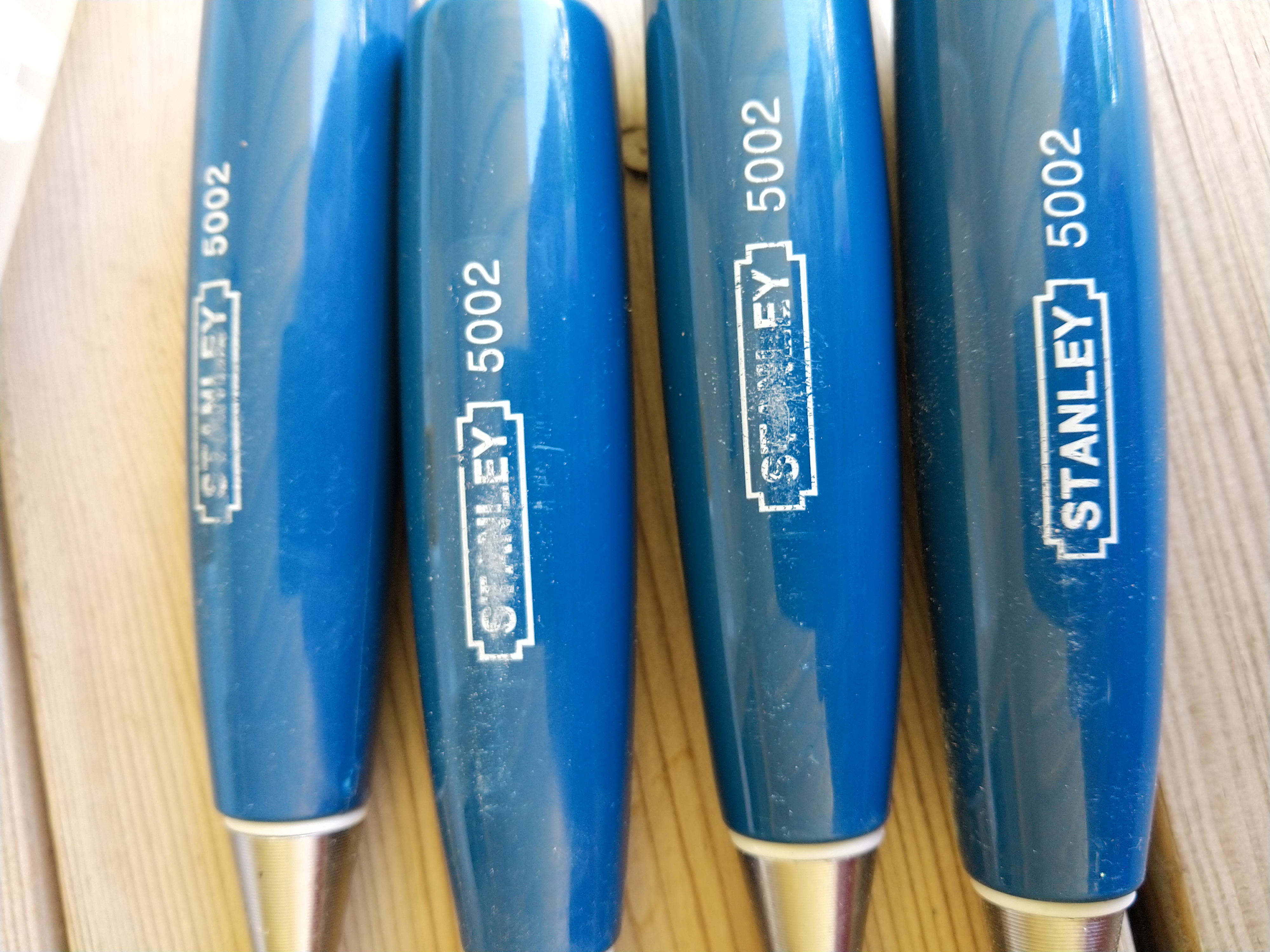 Quatre largeurs