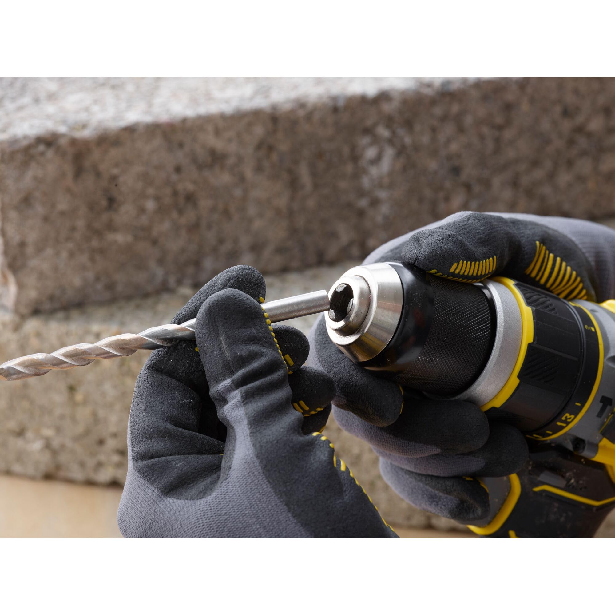 stanley-v20-sfmcd721m2k-perceuse-percussion-18v-80-nm-kit image 6
