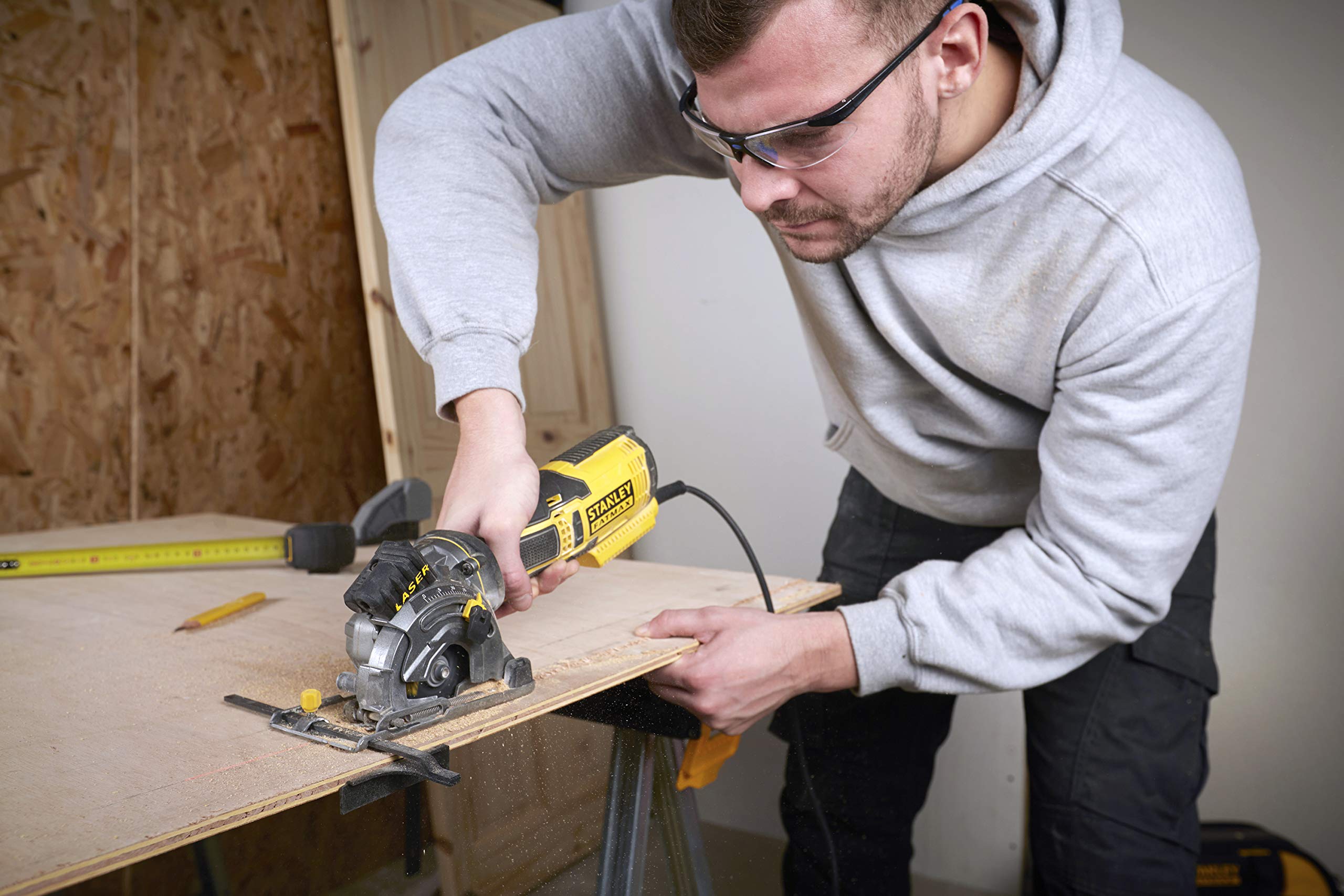 stanley-fatmax-fme380k-qs-scie-circulaire-650-w-laser image 4