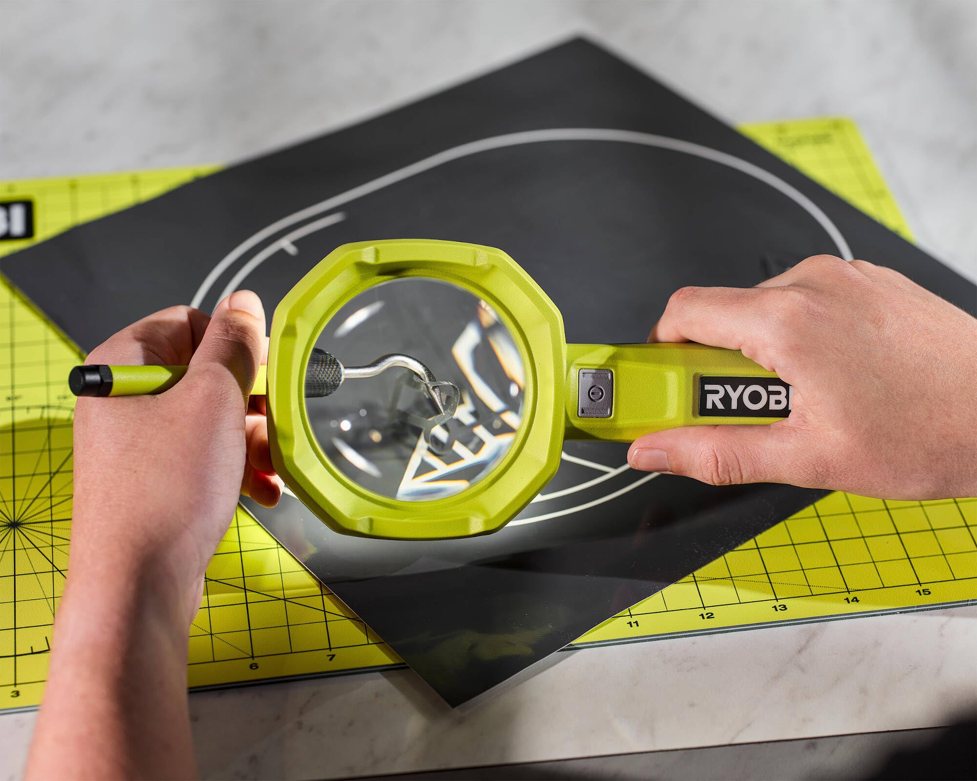 ryobi-rml4-120g-loupe-clair-e-4v-batterie-2ah image 8