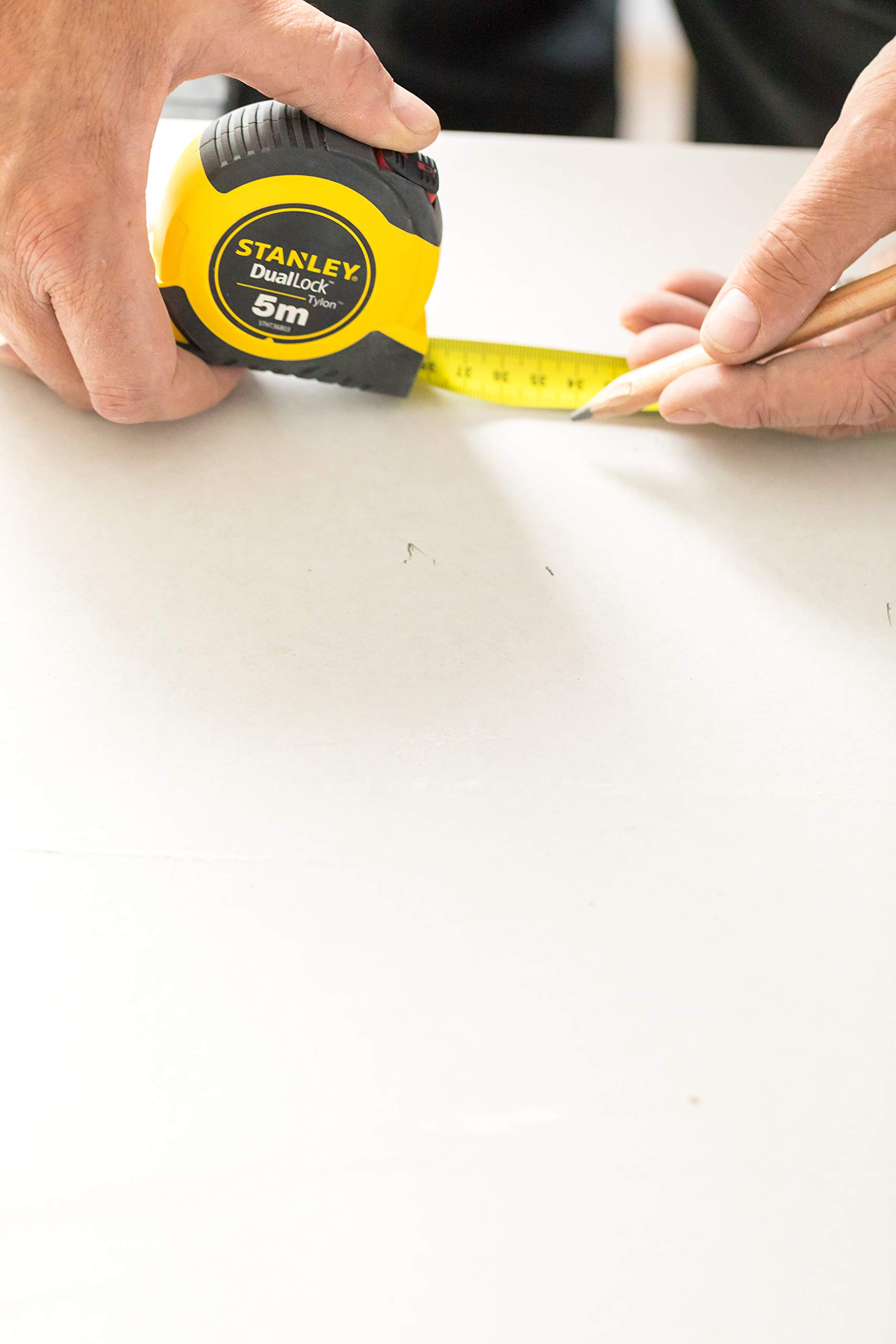 stanley-tylon-m-tre-ruban-5-m-dual-lock-bi-mati-re image 5