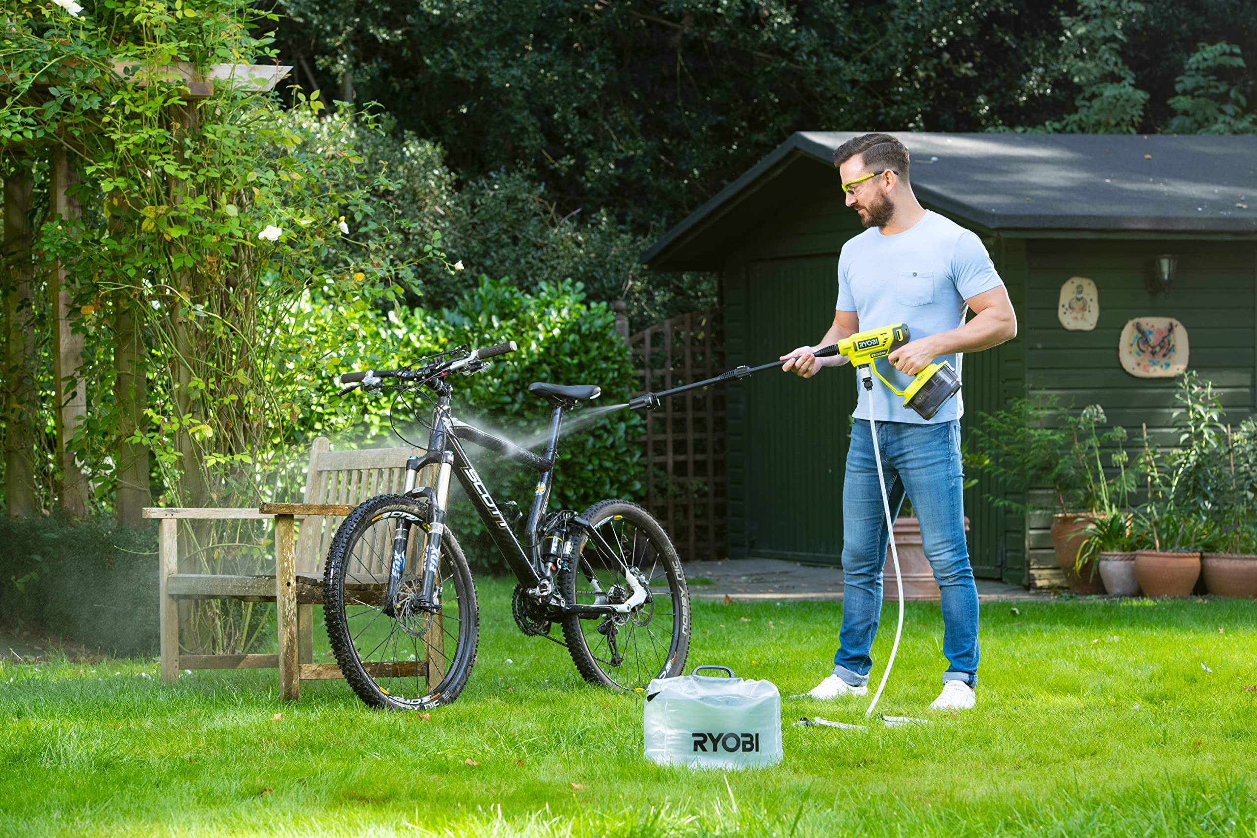 ryobi-rac717-poche-eau-20-l-pour-nettoyeur-haute-pression image 2