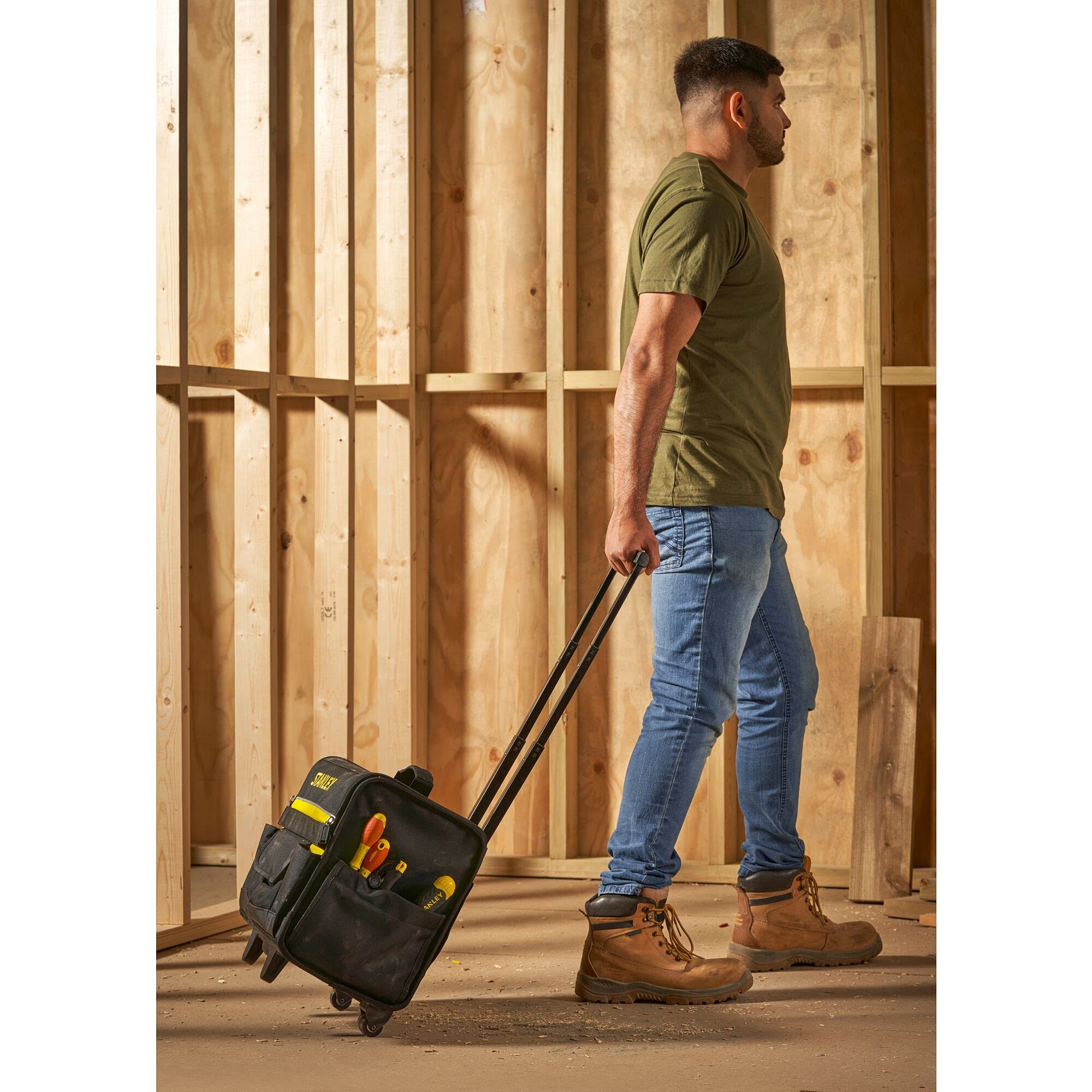 stanley-fatmax-1-97-515-sac-outils-roulettes-600d image 6