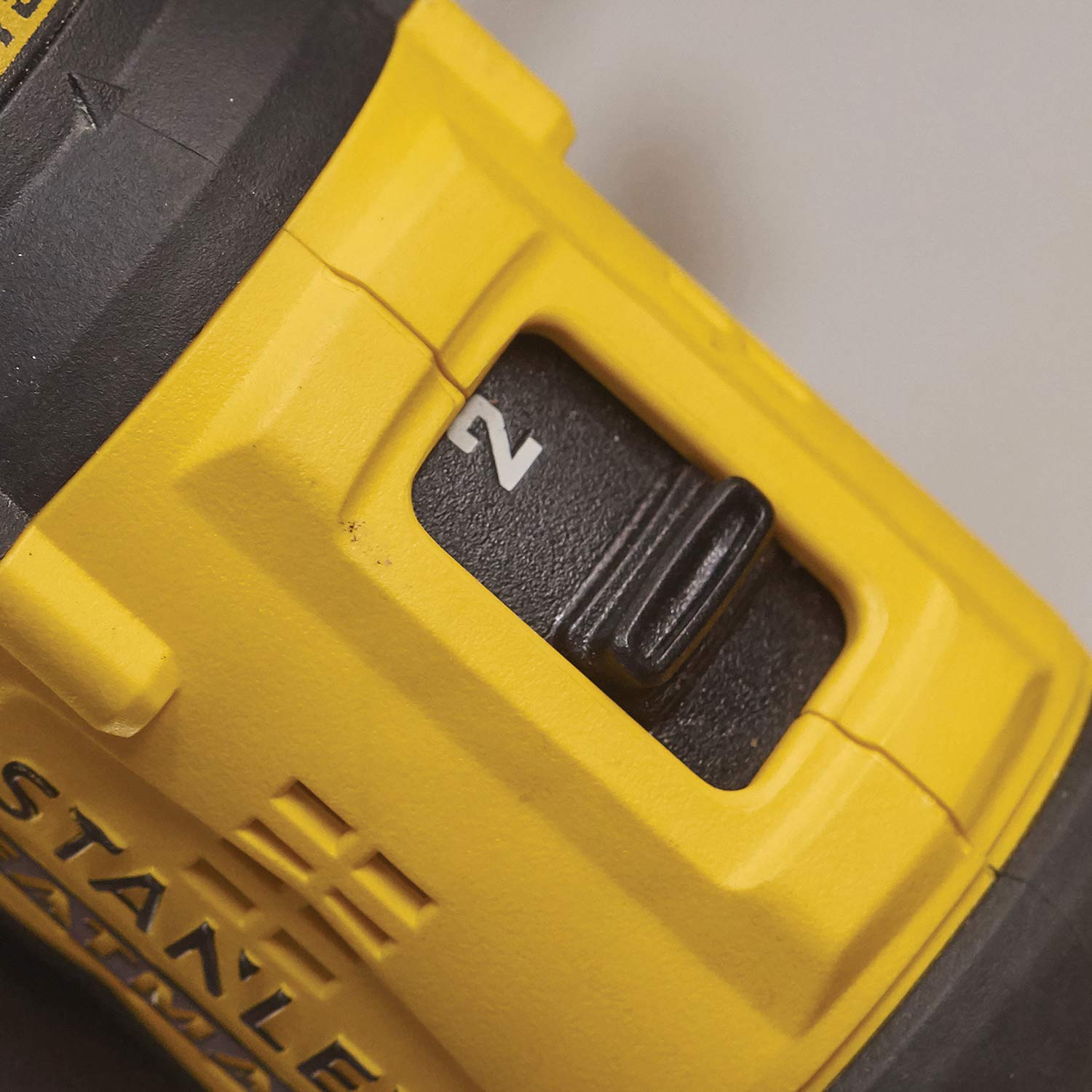 stanley-v20-sfmcd710d2k-perceuse-visseuse-18v-55nm-2batt image 8