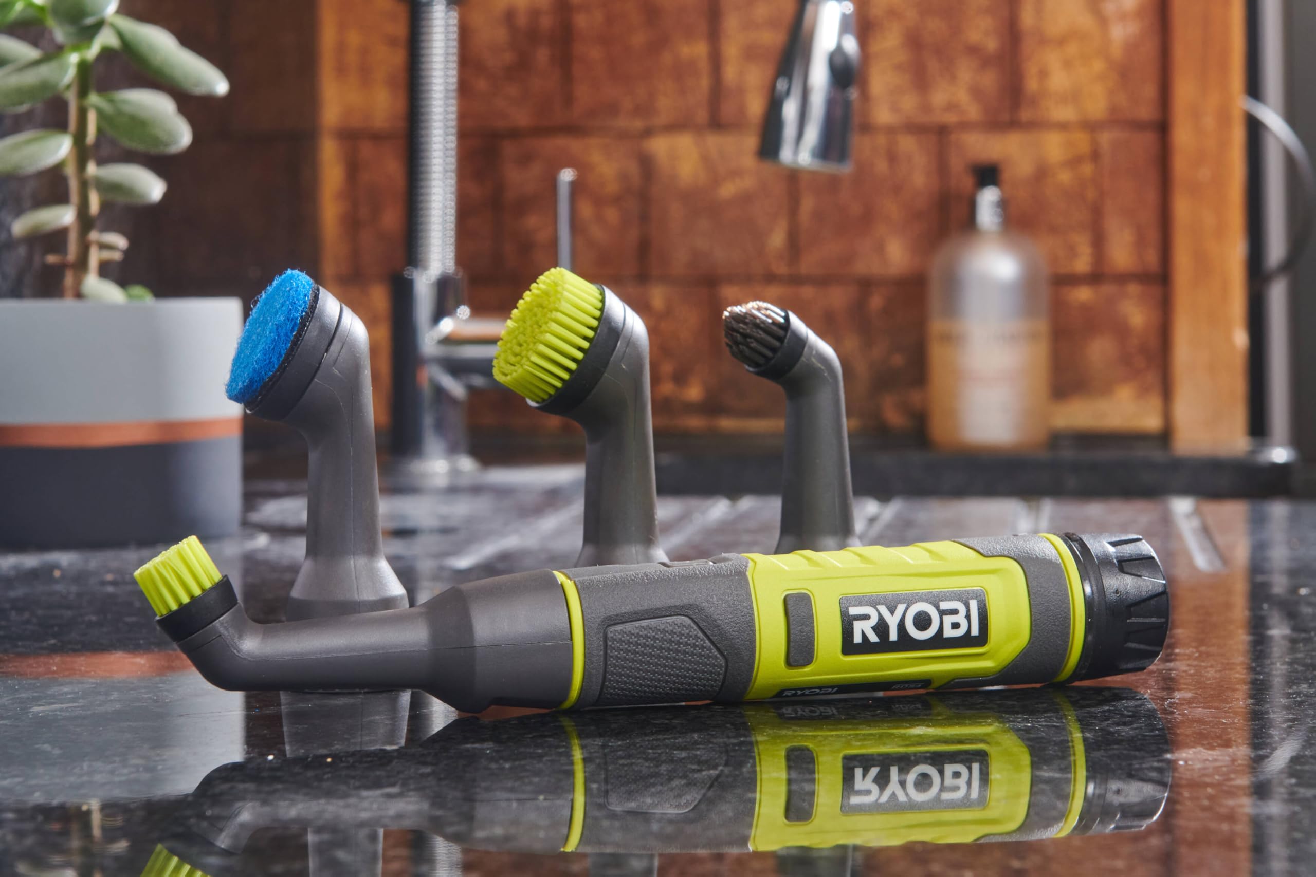ryobi-rds4-0-brosse-nettoyante-fine-sans-batterie-ipx7 image 5