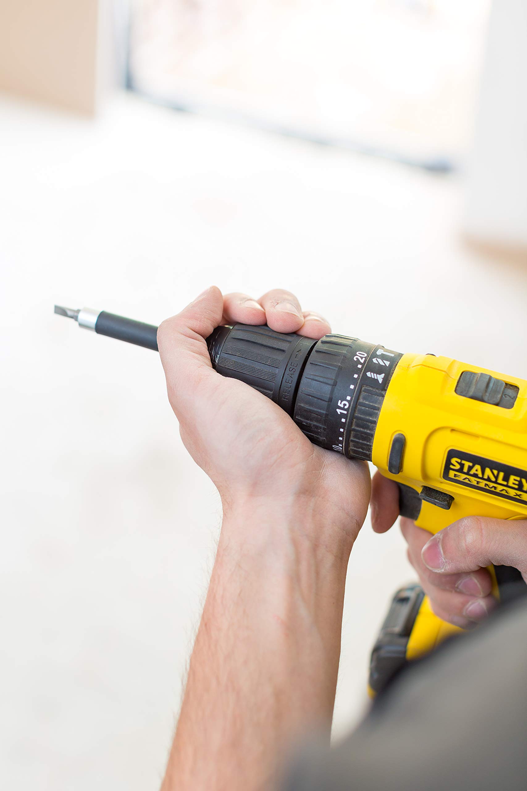 stanley-fatmax-fmc021s2-qw-perceuse-10-8v-2-batteries image 6