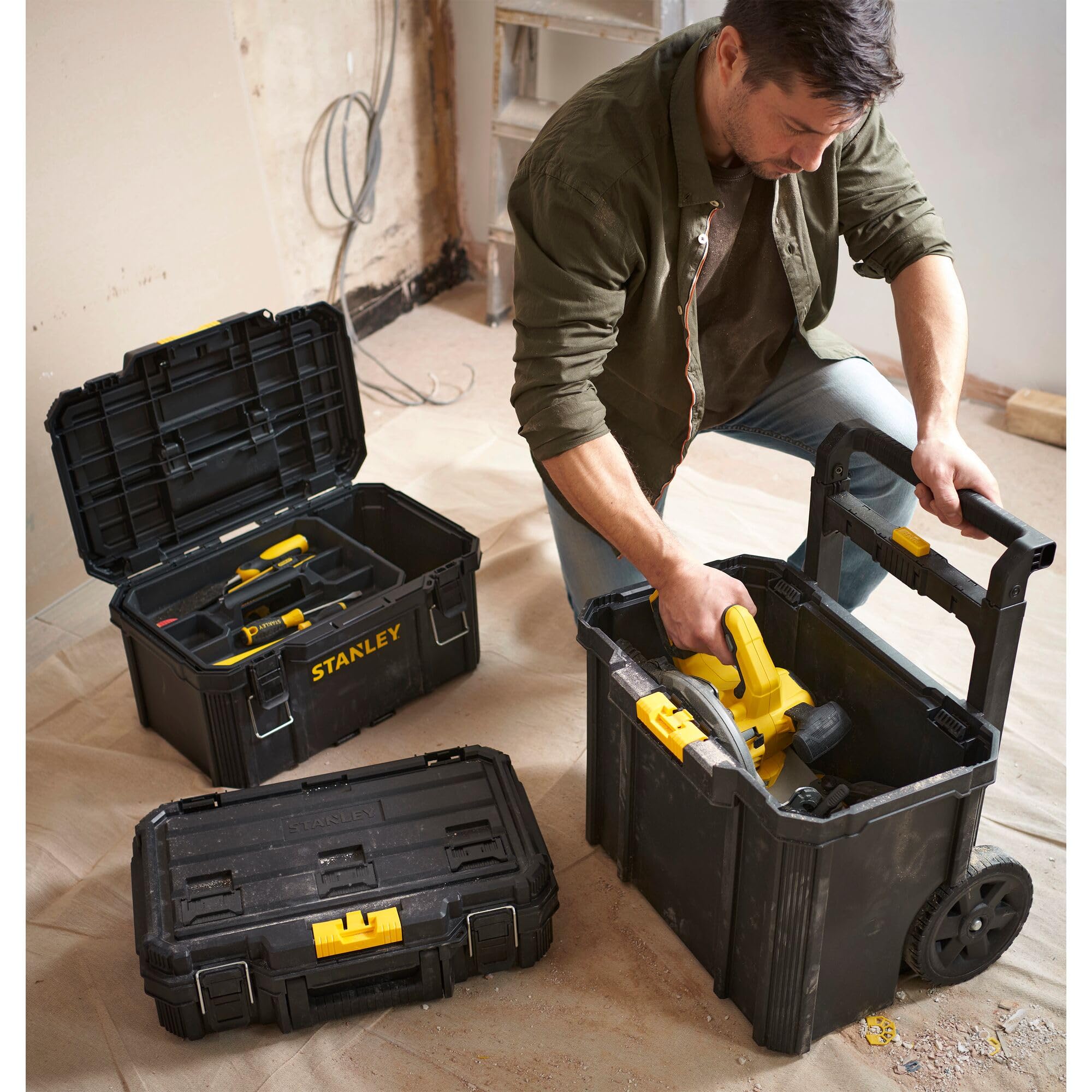 stanley-fatmax-stst83319-1-bo-te-outils-3-en-1-80l-roulettes image 5