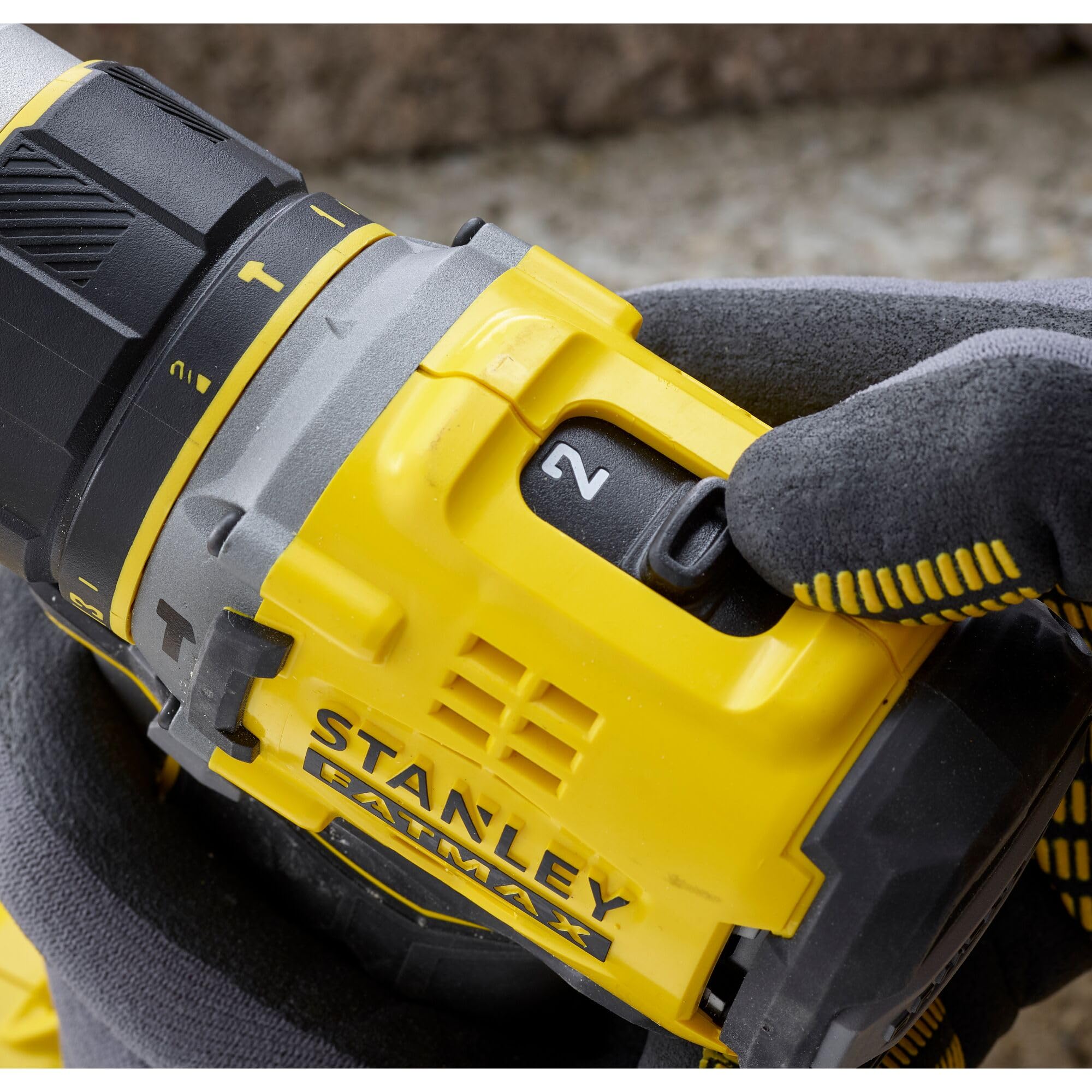 stanley-v20-sfmcd721m2k-perceuse-percussion-18v-80-nm-kit image 8